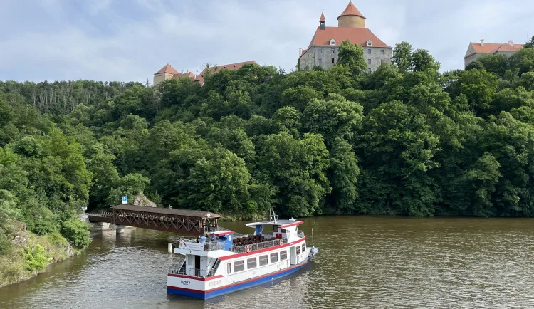 Na Brněnskou přehradu vyplují poslední lodě. K rekordnímu zájmu pomohlo teplé září