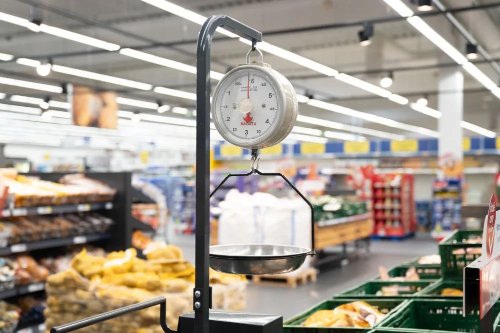 Zákazníci Tesco nově nakoupí ve zmodernizovaných prodejnách v Uherském Brodě a Uherském Hradišti