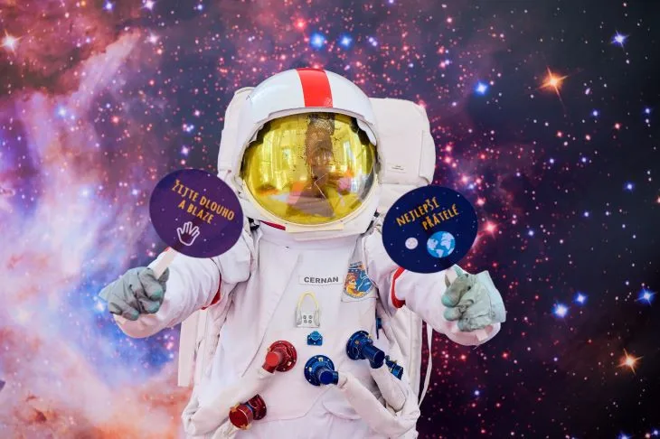 Pojďte s dětmi na brněnskou hvězdárnu hledat oříškovou planetu