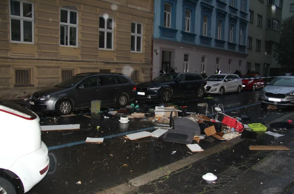 Chronický vyklízeč vyhazoval v Brně z okna nádobí i matraci