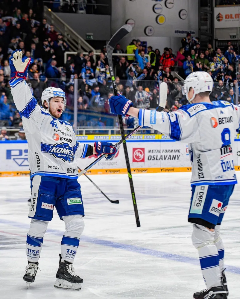 Kometa vypráskala Kladno osmi brankami. Hattrickem zazářil Vincour