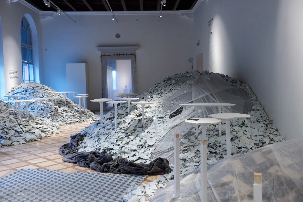 Muzeum v Brně slaví 150 let. Na výroční výstavě lidé uvidí sklo, keramiku a rozbijí porcelánový talíř