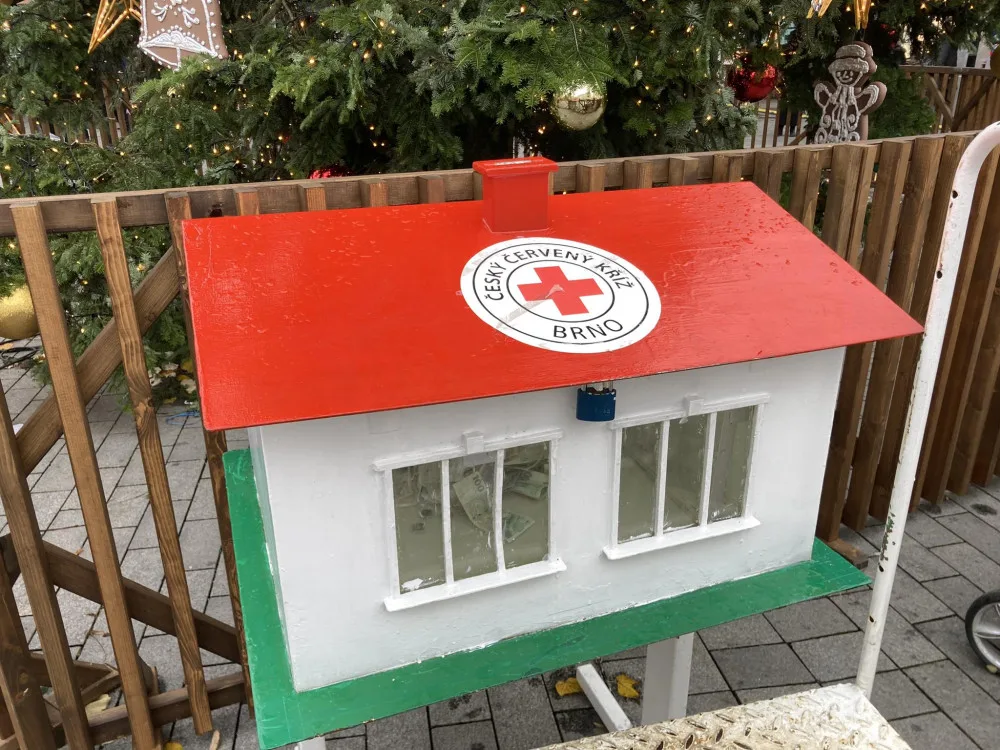 Myslel jsem na babičku, sdělil muž v Brně a zasunul klacík do kasičky