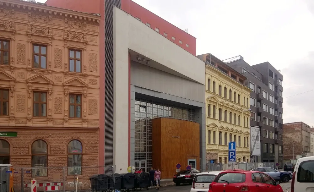 Divadlo Radost zezelená. Ve vnitrobloku vyroste nový park