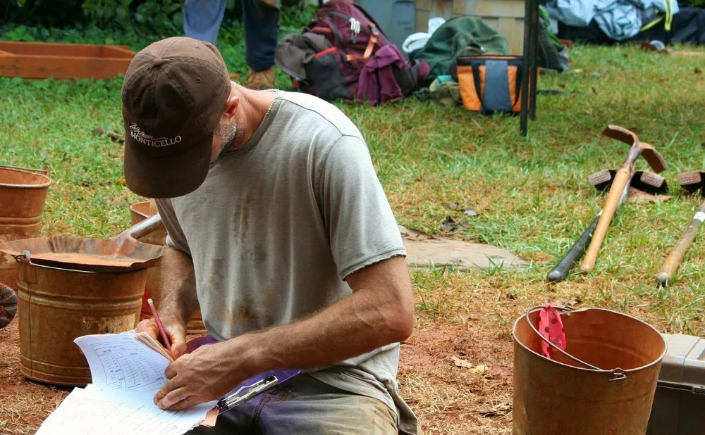 Archeologové našli na Brněnsku další část pravěkého pohřebiště