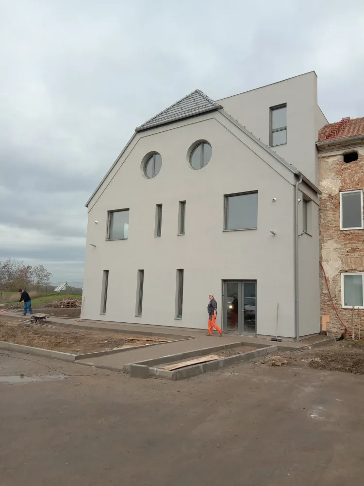 Biskupský dvůr Žatčany