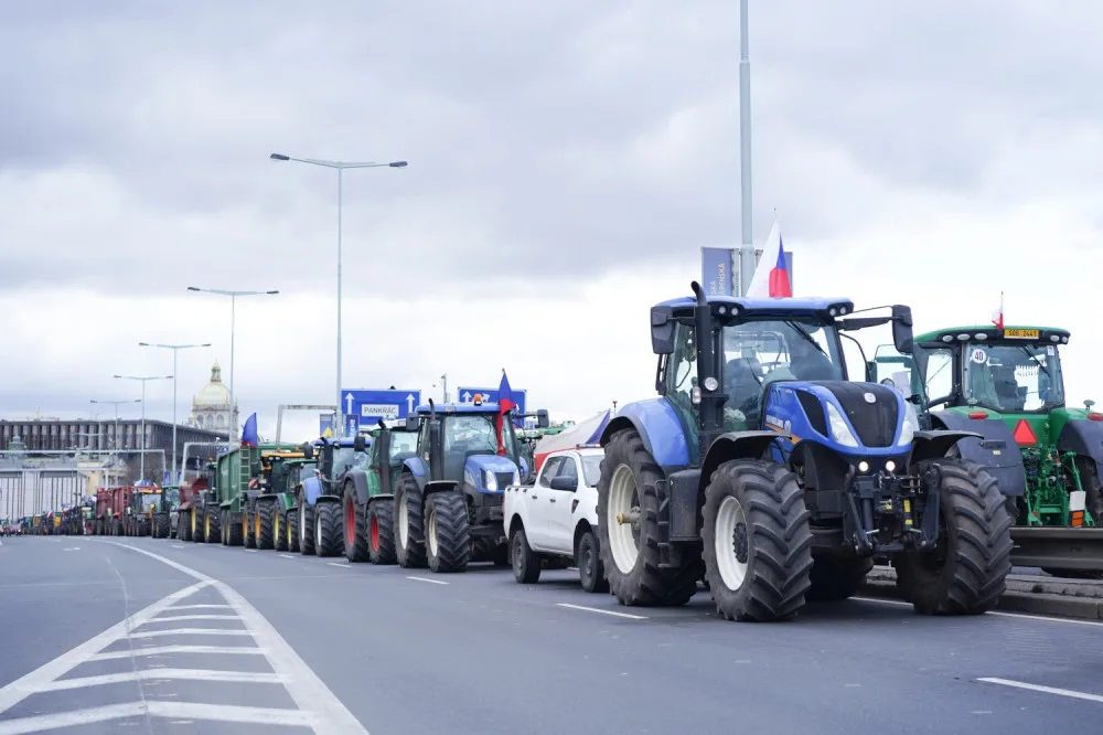 Zemědělci z jihu Moravy chystají ve čtvrtek protesty na hranicích. Projedou i Brnem