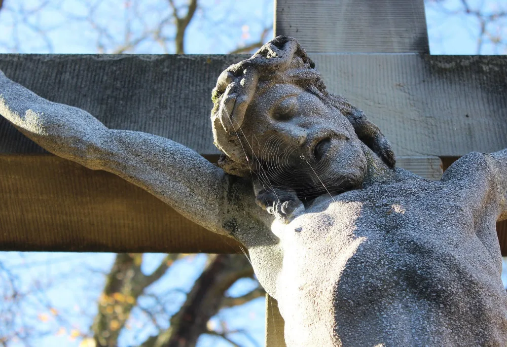 jesus-on-the-cross-1843108_1280