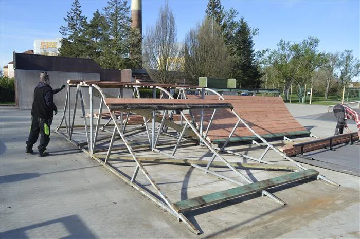 V Hodoníně modernizují skatepark, aby byl připravený na novou sezónu