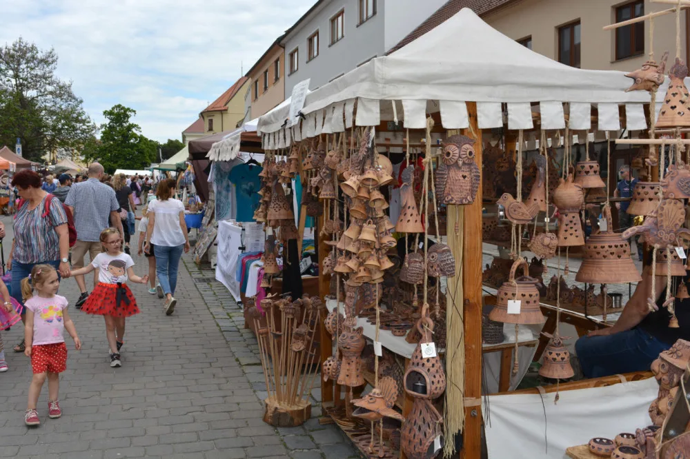 Kam o víkendu na jižní Moravě? |Ochutnat světové speciality nebo navštívit zámecké trhy