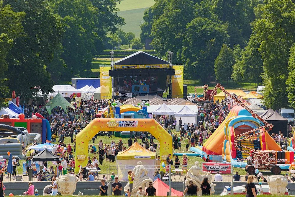 Nejzábavnější rodinný festival Bezva Fest proběhne už 4. května ve Slavkově u Brna