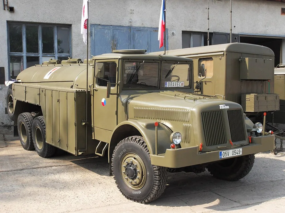 V Brně se konala tradiční přehlídka automobilové techniky. K vidění byly historické autobusy, motorky i cisterny