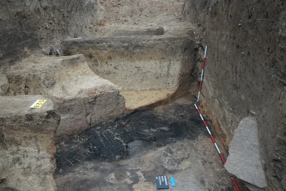 Archeologové zjišťují, jak vypadalo předměstí Brna v 11. století. Při vykopávkách našli i obytný dům