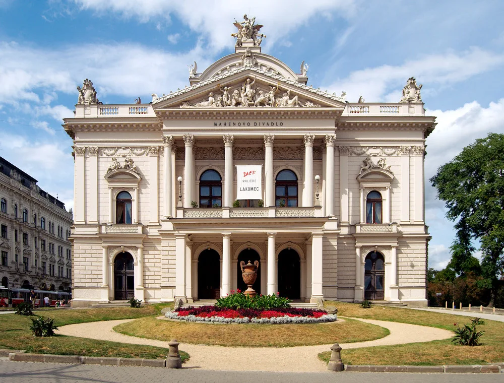 Národnímu divadlu Brno chybí peníze na skladování dekorací, potřebuje 800 tisíc. Od města ale dostane jen půlku