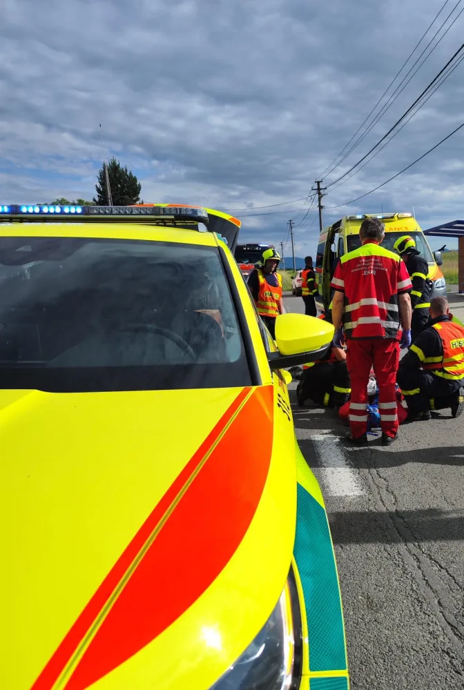 Nehoda dvou osobních aut uzavřela dálnici D46 mezi Drysicemi a Vyškovem, čtyři lidé si odnesli lehká zranění