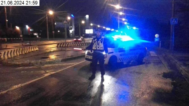 Brněnští strážníci napravovali škody způsobené prudkými bouřkami. Odčerpávali vodu ze silnic a řezali vyvrácené kmeny