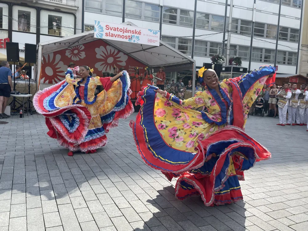 Do Brna přijely folklorní soubory z Indie i Mexika
