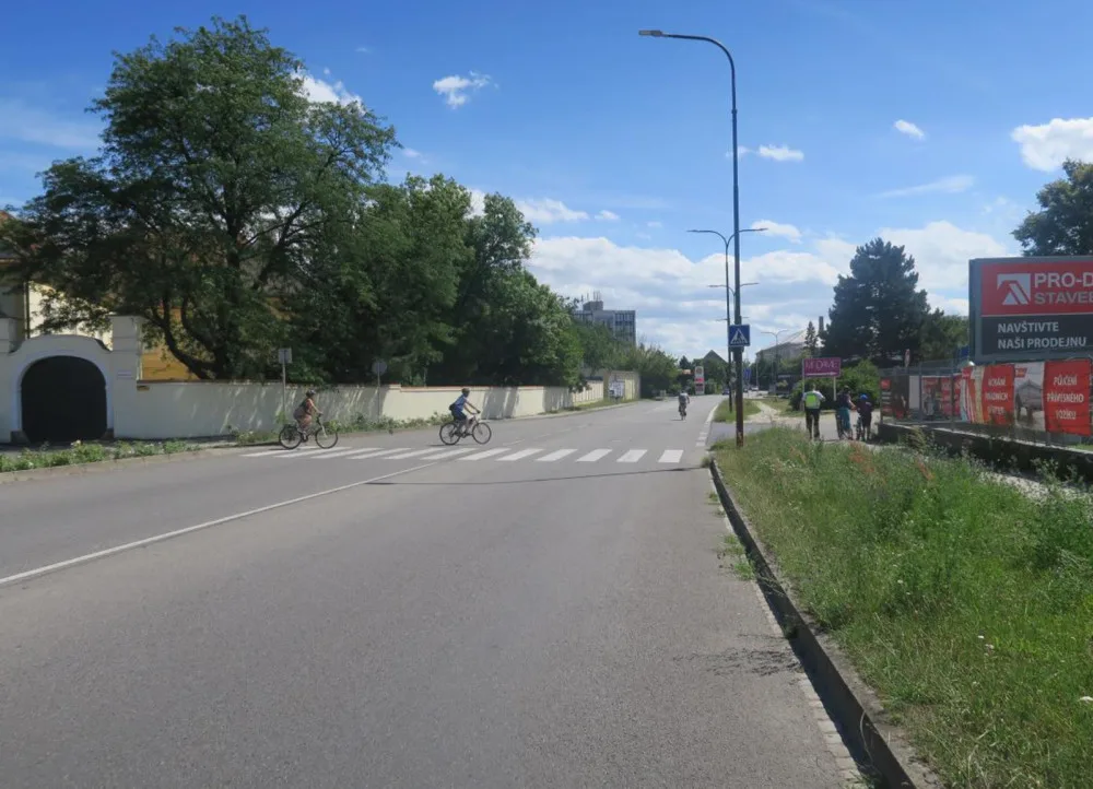 Řidič měl srazit chodce a ujet. Policie hledá svědky nehody