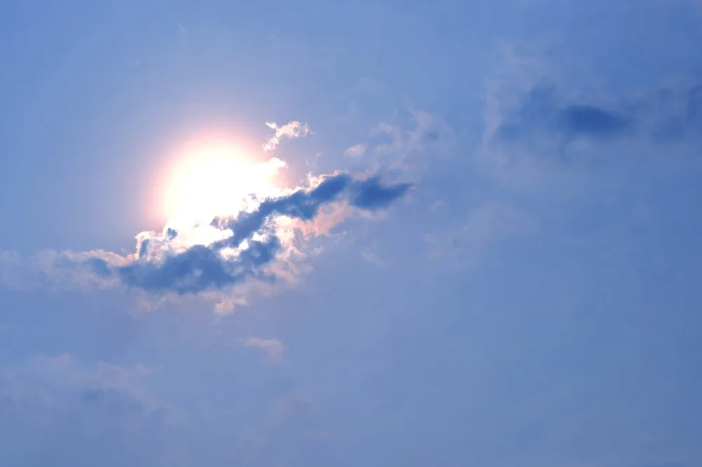 sun-shines-7476734_1280
