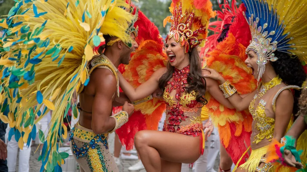 Kam o víkendu na jižní Moravě? Na brazilský karneval nebo festival moučníků