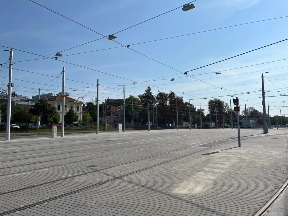 VIDEO: Dělníci dokončili stavbu vratné smyčky v Pisárkách. Zajistí komfort návštěvníkům budoucí arény