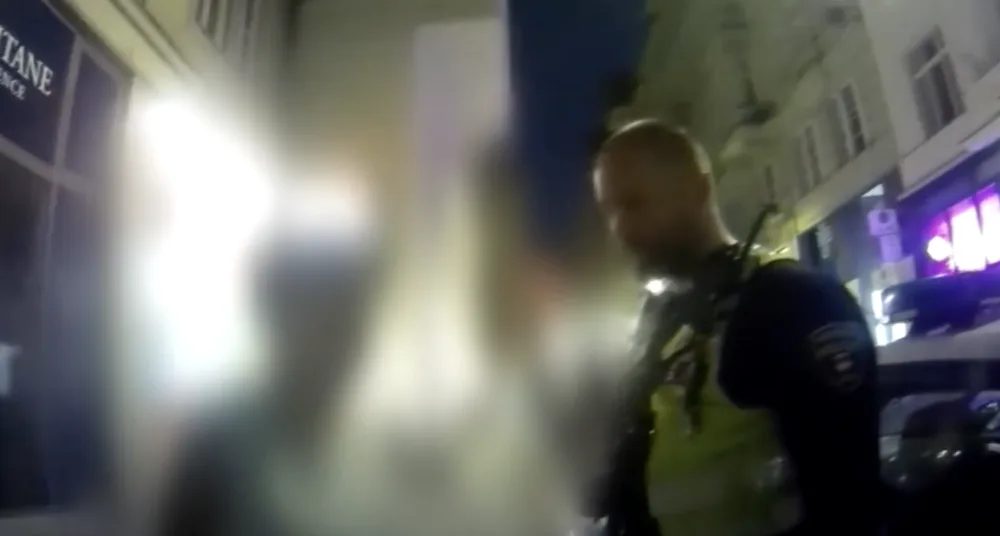 VIDEO: Jsem občanka Československa, zákony pro mě neplatí, tvrdila strážníkům žena v Brně