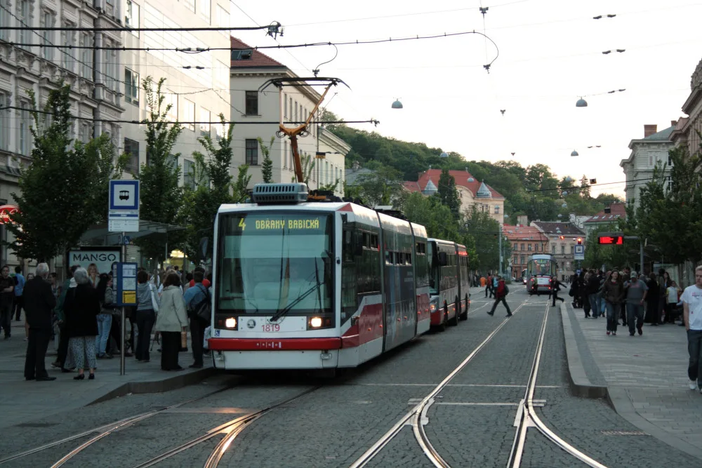 Cestování po Brně by měly zpříjemnit úpravy za více než 30 milionů. Město přispěje třeba na zastávkové přístřešky