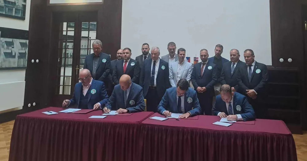 VOLBY 2024: Koaliční smlouva je podepsaná. Grolich si chválil rychlé stvrzení dobré spolupráce