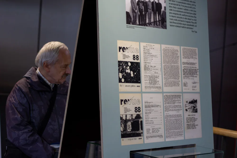 FOTOGALERIE: V Moravské zemské knihovně zahájili výstavu, která dokumentuje brněnský samizdat