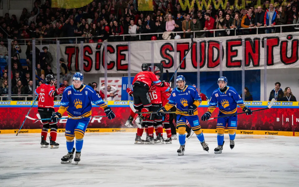 Derby univerzit ovládla před vyprodaným Rondem Masarykova univerzita. Porazila VUT 4:3