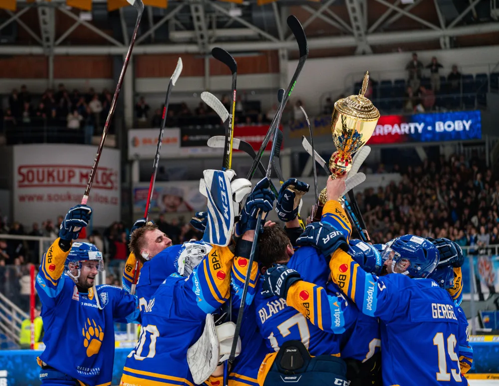 Derby univerzit ovládla před vyprodaným Rondem Masarykova univerzita. Porazila VUT 4:3