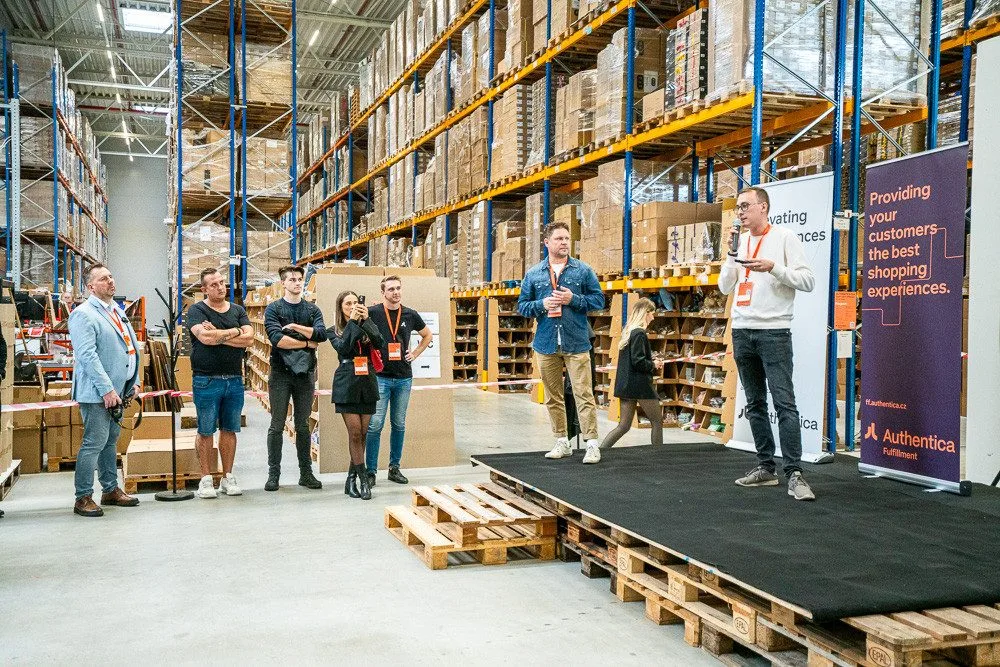 Česká e-commerce komunita se potkala v Brně. Během Authentica Day se poprvé ukázali i noví roboti