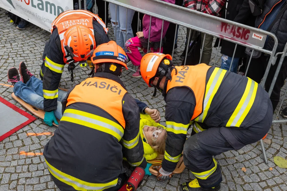 Do Vyškova přijeli hasiči z celého Česka, aby soutěžili ve vyprošťování. Brňáci skončili druzí