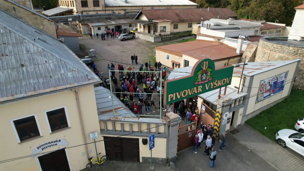Stovky lidí zavítaly do vyškovského pivovaru. Prohlédli si areál a diskutovali o jeho budoucnosti