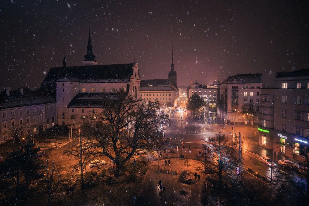 Brněnské vánoční přípravy jsou v plném proudu. Návštěvníci si užijí světelnou stezku, nový betlém či dětskou vesničku
