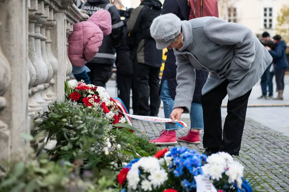 Kam o víkendu na jižní Moravě? Na průvod strašidelných čertů nebo si připomenout výročí revoluce