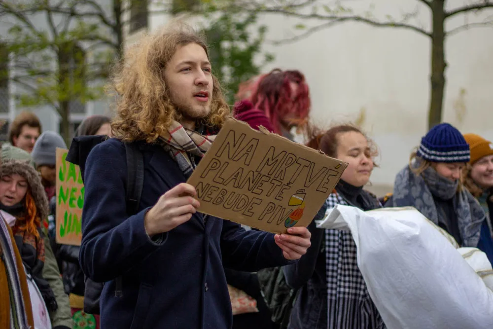 Víc lásky, míň uhlí, křičeli studenti. Pochod za klimatickou spravedlnost poukazuje na soudobé krize