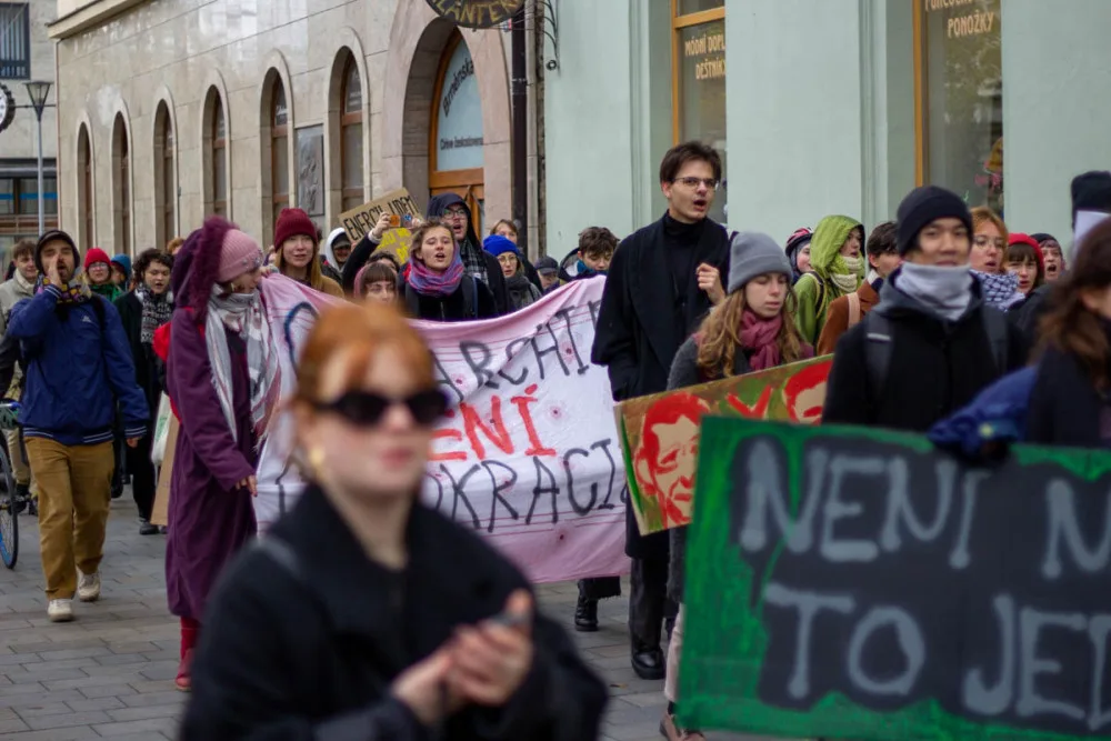 Víc lásky, míň uhlí, křičeli studenti. Pochod za klimatickou spravedlnost poukazuje na soudobé krize