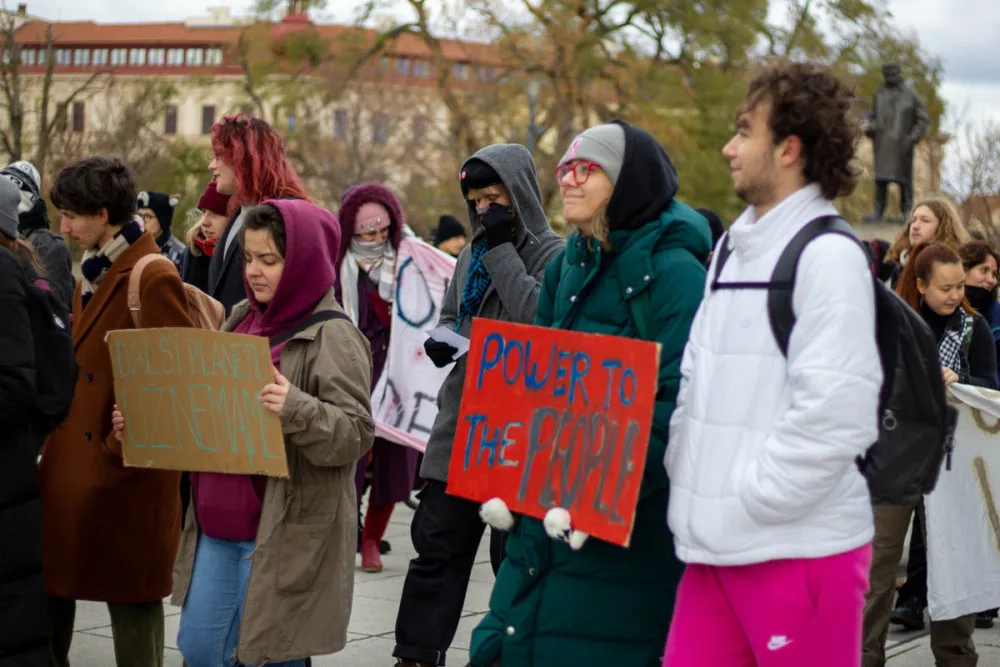 Víc lásky, míň uhlí, křičeli studenti. Pochod za klimatickou spravedlnost poukazuje na soudobé krize