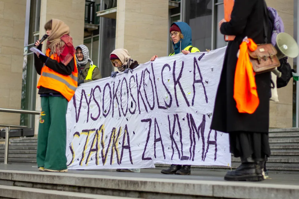 Víc lásky, míň uhlí, křičeli studenti. Pochod za klimatickou spravedlnost poukazuje na soudobé krize