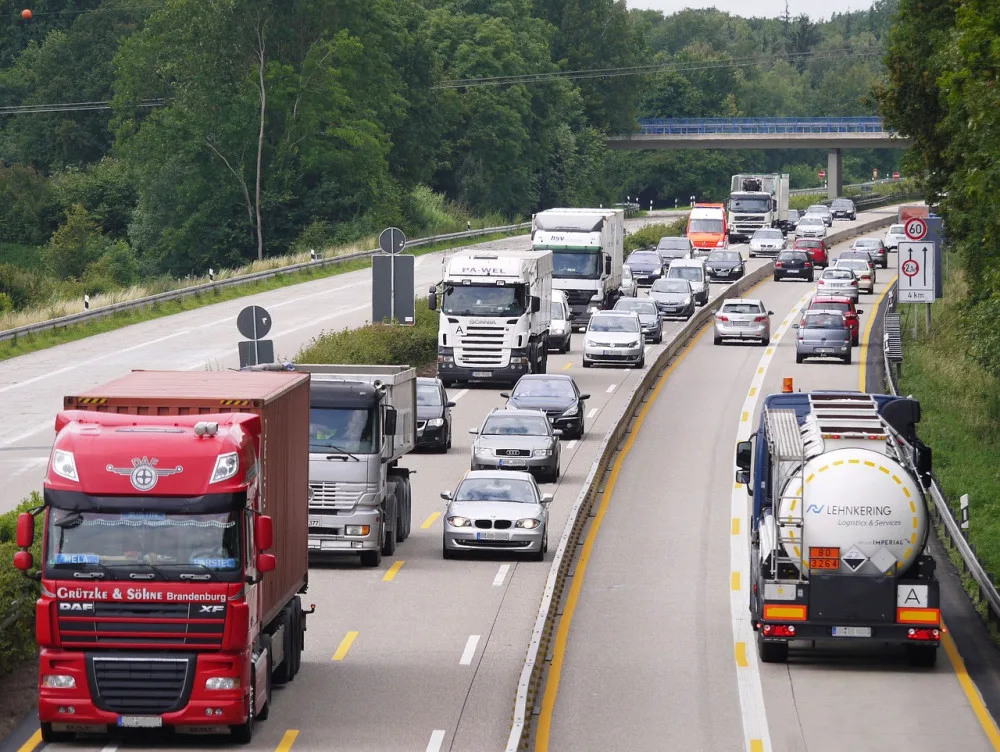 Otevření D55 na Hodonínsku se řidiči dočkají v polovině prosince. Projedou se zatím ale pouze v polovičním profilu