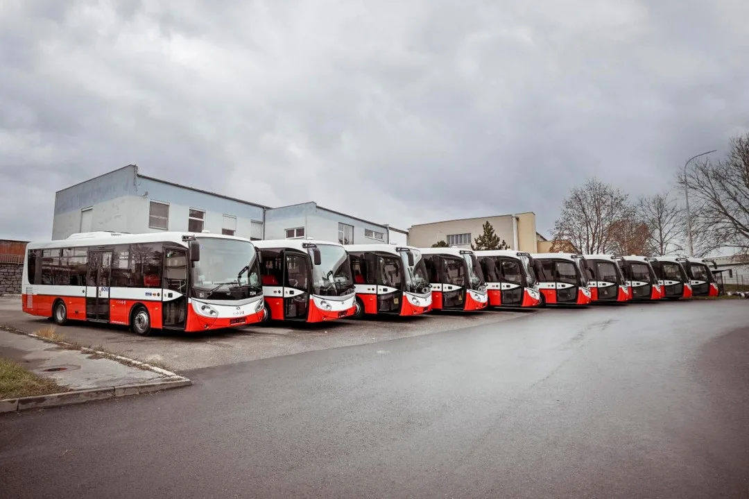 Dopravní podnik v Brně obdržel deset nových malých autobusů SOR