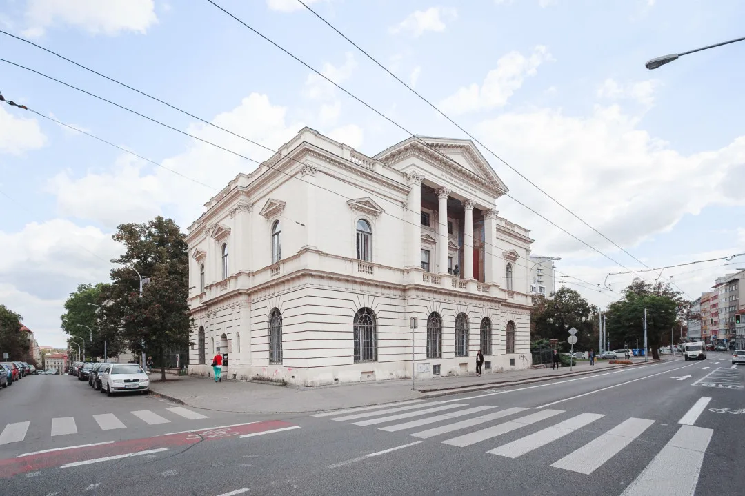 www.oliverstasa.cz