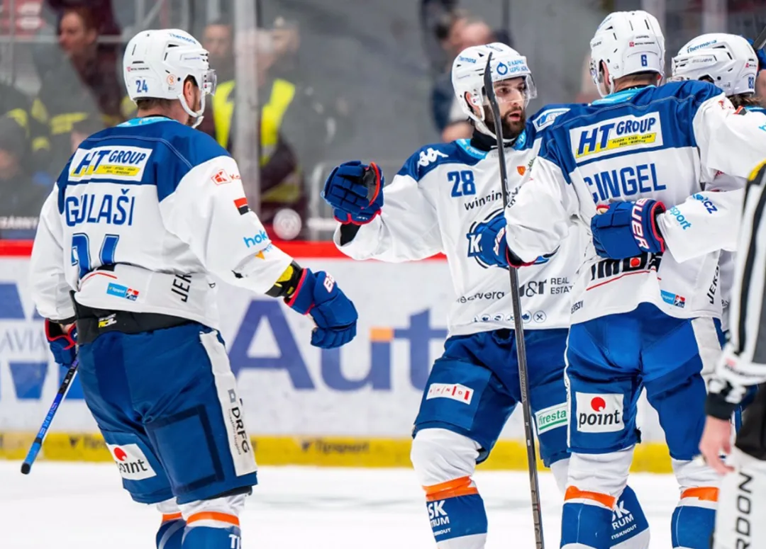 Hokejisté Komety vyhráli v Třinci 3:1 a zabrali po třech porážkách