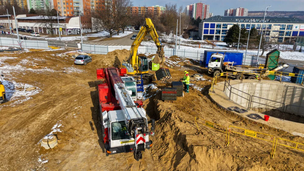 VIDEO: V brněnských Vinohradech dělníci hloubí obří štolu. Zkoumají terén pro stavění tunelu