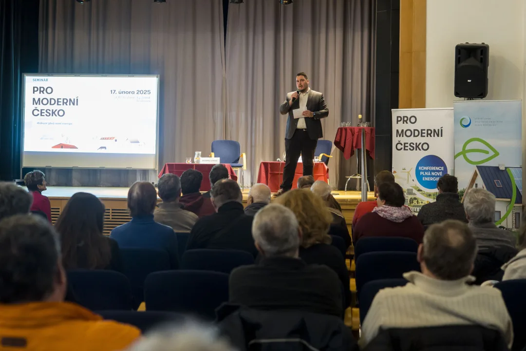 Změny v Nové zelené úsporám i výhody sdílení energií představil ministr Hladík a hosté na debatě plné energie v Boskovicích