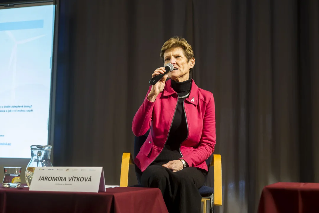 Změny v Nové zelené úsporám i výhody sdílení energií představil ministr Hladík a hosté na debatě plné energie v Boskovicích
