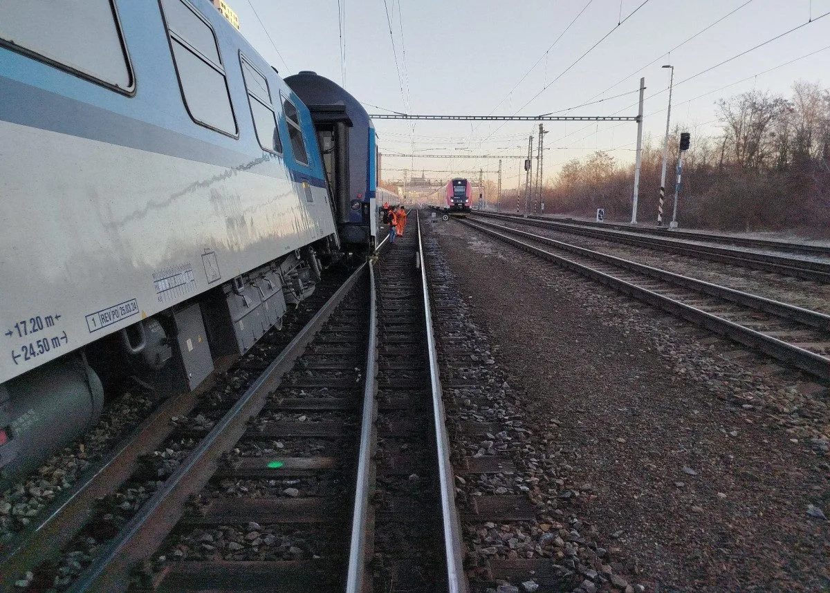 U brněnského hlavního nádraží vykolejil vlak. Nevezl žádné cestující