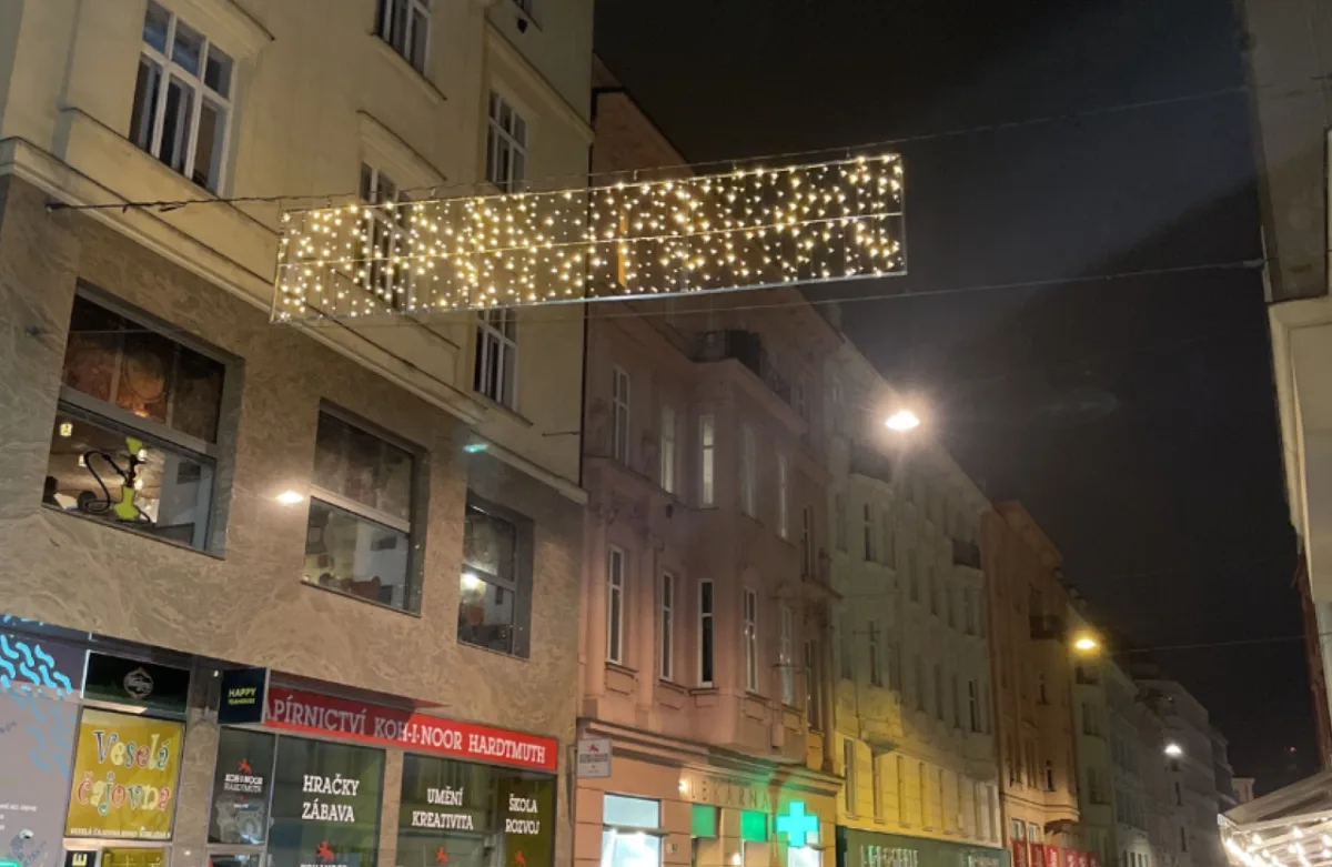 Světelné dekorace zmizí z centra Brna. Stále není jasné, kdy se znovu objeví