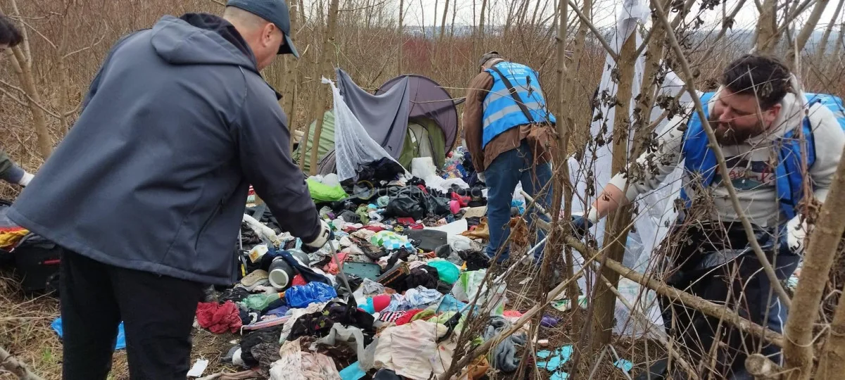 Brněnští strážníci se zapojili do akce Ukliďme Česko. Uklízeli v Králově Poli nebo Černovicích